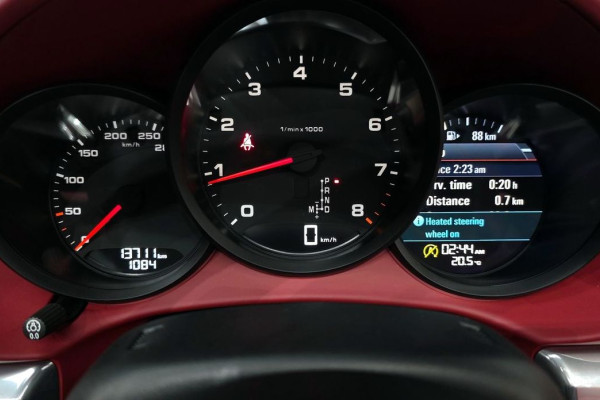 2022 Porsche Boxster с пробегом 13 711 км