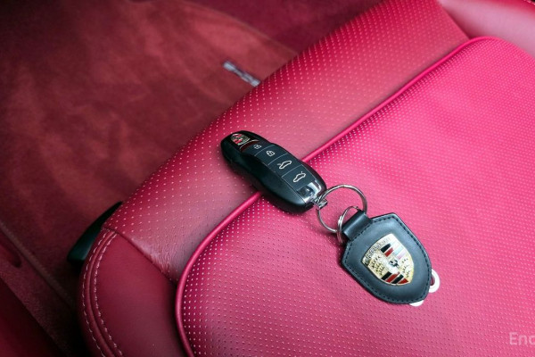 2022 Porsche Boxster с пробегом 13 711 км