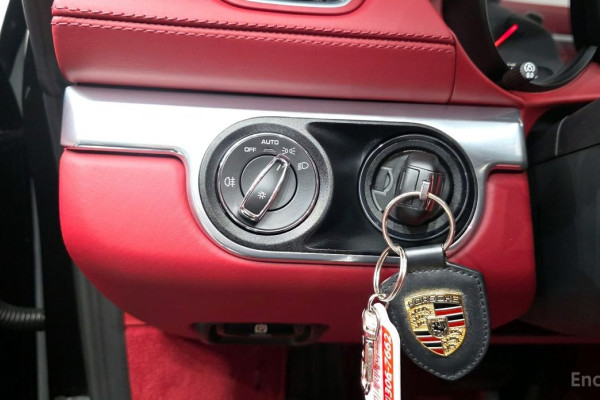 2022 Porsche Boxster с пробегом 13 711 км