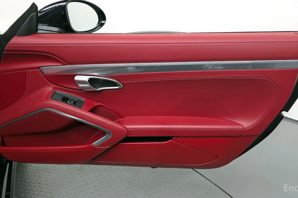 2022 Porsche Boxster с пробегом 13 711 км