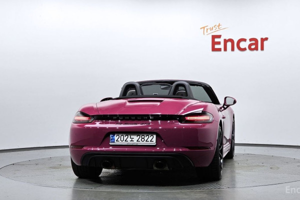 2024 Porsche Boxster с пробегом 3 747 км