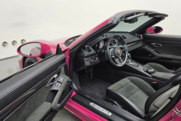 2024 Porsche Boxster с пробегом 3 747 км