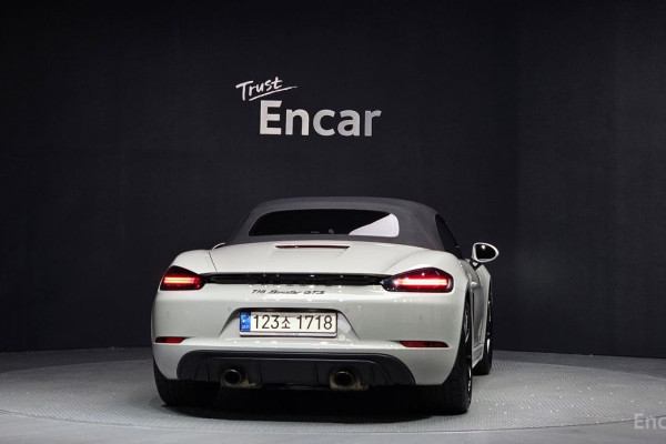 2022 Porsche Boxster с пробегом 33 969 км