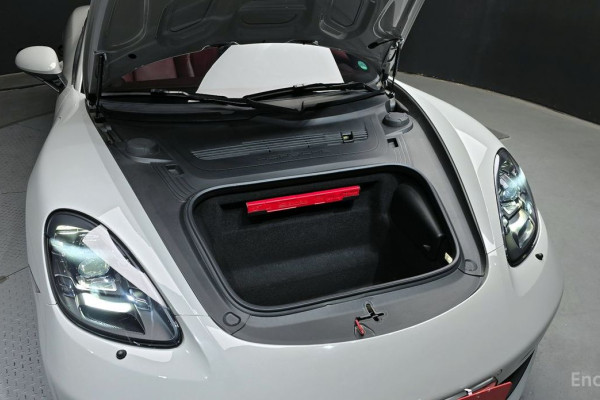 2023 Porsche Boxster с пробегом 11 510 км