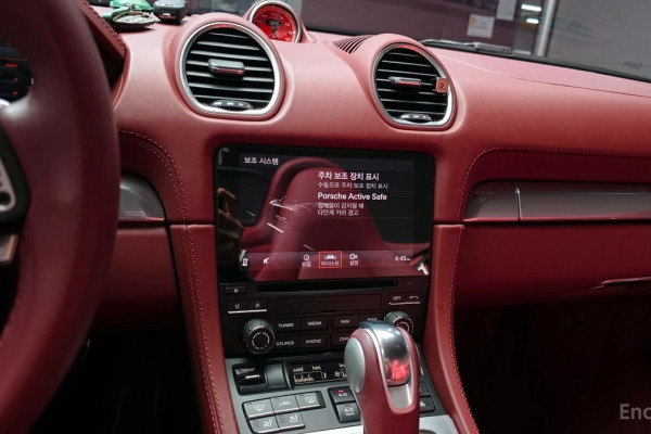 2023 Porsche Boxster с пробегом 11 510 км