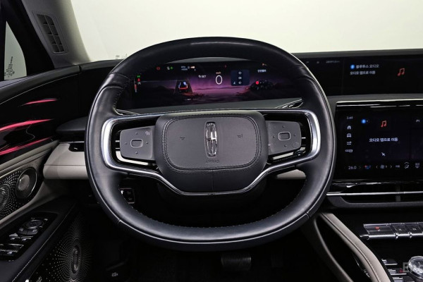 2024 Lincoln Nautilus с пробегом 28 591 км