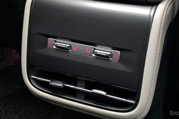 2024 Lincoln Nautilus с пробегом 28 591 км