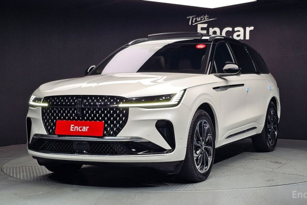 2024 Lincoln Nautilus с пробегом 25 403 км