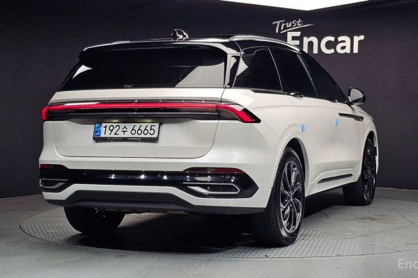 2024 Lincoln Nautilus с пробегом 25 403 км