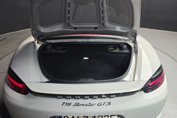 2023 Porsche Boxster с пробегом 11 510 км