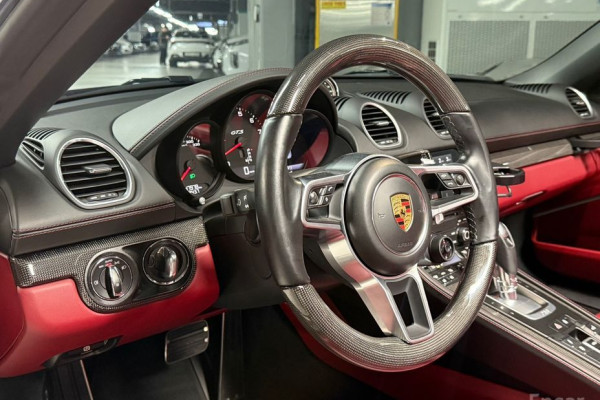 2021 Porsche Boxster с пробегом 47 980 км