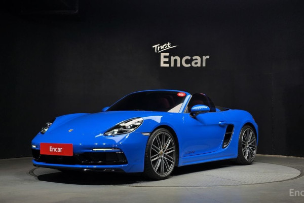 2023 Porsche Boxster с пробегом 9 050 км