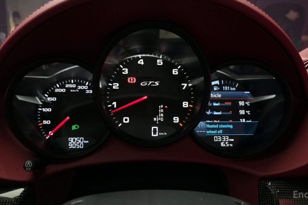 2023 Porsche Boxster с пробегом 9 050 км
