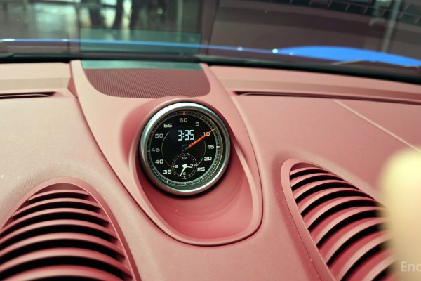 2023 Porsche Boxster с пробегом 9 050 км