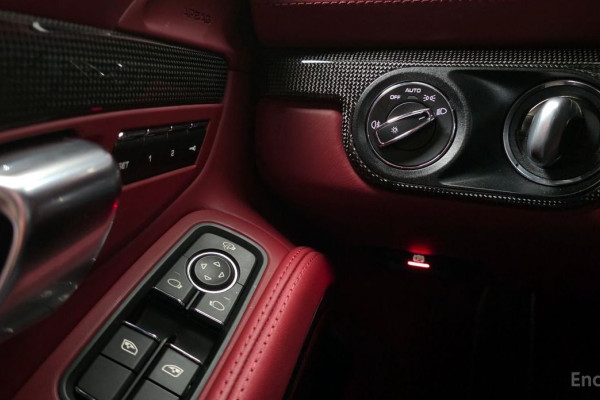 2023 Porsche Boxster с пробегом 9 050 км