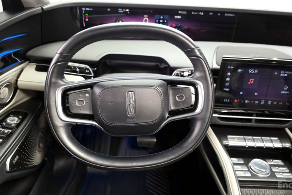 2023 Lincoln Nautilus с пробегом 31 724 км