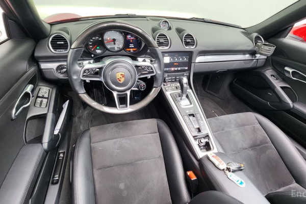 2020 Porsche Boxster с пробегом 29 900 км