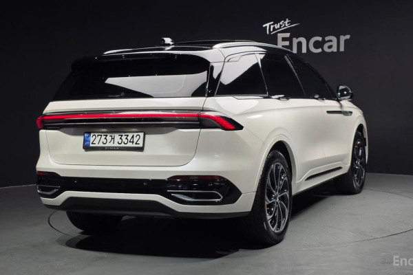 2025 Lincoln Nautilus с пробегом 26 225 км