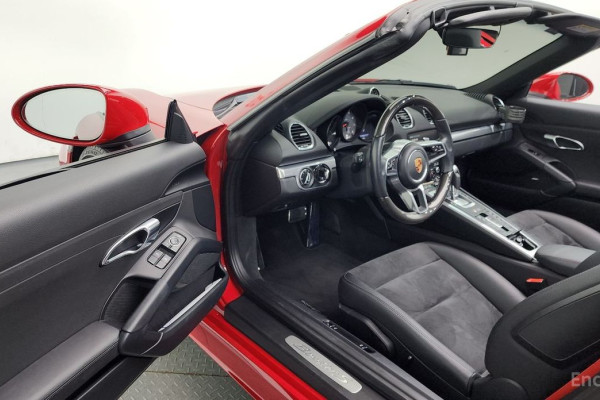 2020 Porsche Boxster с пробегом 29 900 км