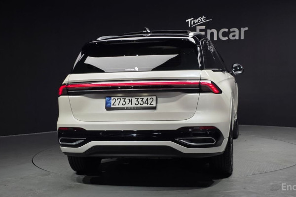 2025 Lincoln Nautilus с пробегом 26 225 км