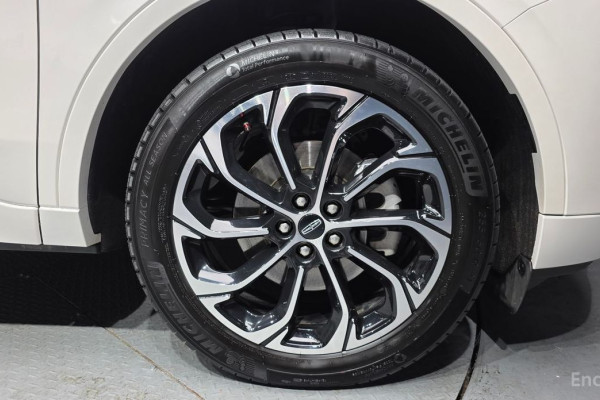 2025 Lincoln Nautilus с пробегом 26 225 км