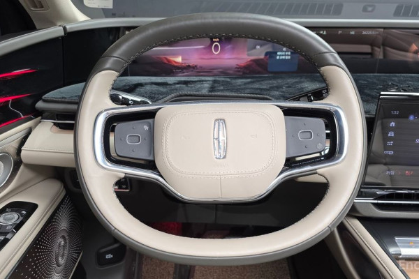 2025 Lincoln Nautilus с пробегом 26 225 км