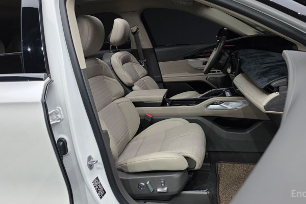 2025 Lincoln Nautilus с пробегом 26 225 км