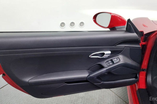 2020 Porsche Boxster с пробегом 29 900 км