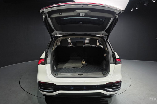 2025 Lincoln Nautilus с пробегом 26 225 км