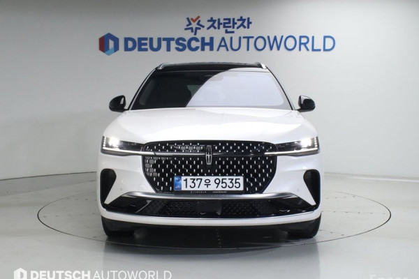 2023 Lincoln Nautilus с пробегом 18 600 км