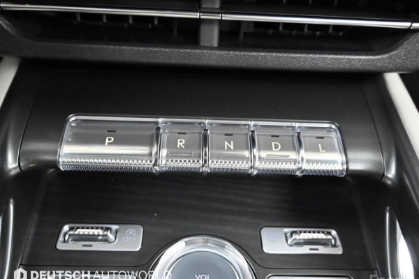 2023 Lincoln Nautilus с пробегом 18 600 км