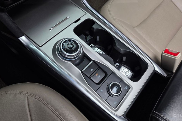 2023 Ford Explorer с пробегом 37 361 км