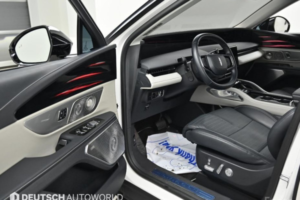 2023 Lincoln Nautilus с пробегом 18 600 км