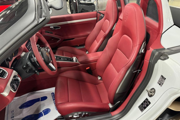 2022 Porsche Boxster с пробегом 2 100 км