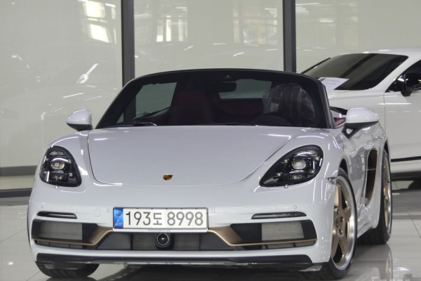 2022 Porsche Boxster с пробегом 2 100 км