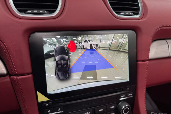 2022 Porsche Boxster с пробегом 2 100 км