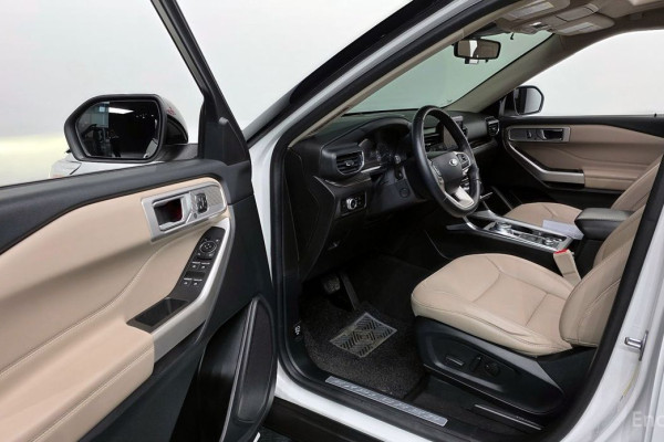 2023 Ford Explorer с пробегом 56 158 км