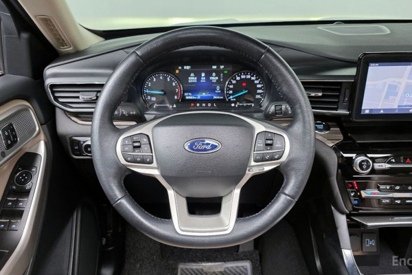 2023 Ford Explorer с пробегом 56 158 км