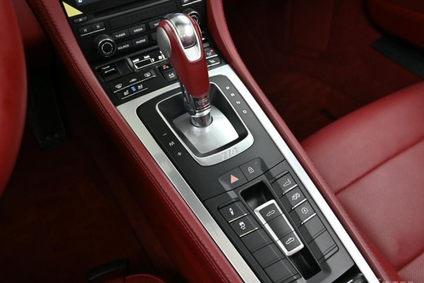 2023 Porsche Boxster с пробегом 34 584 км