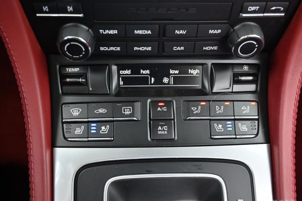 2023 Porsche Boxster с пробегом 34 584 км