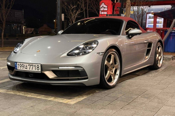 2022 Porsche Boxster с пробегом 9 700 км