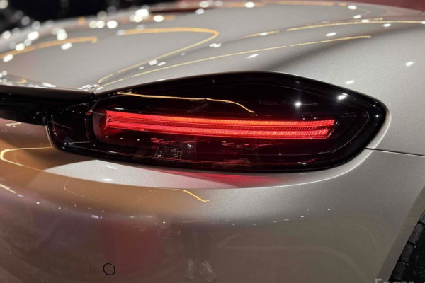 2022 Porsche Boxster с пробегом 9 700 км