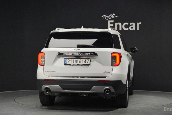 2023 Ford Explorer с пробегом 18 880 км