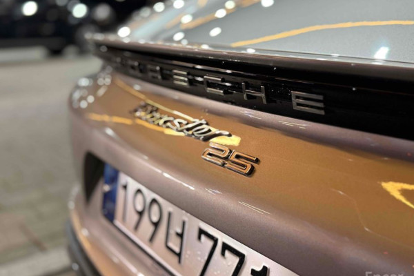 2022 Porsche Boxster с пробегом 9 700 км