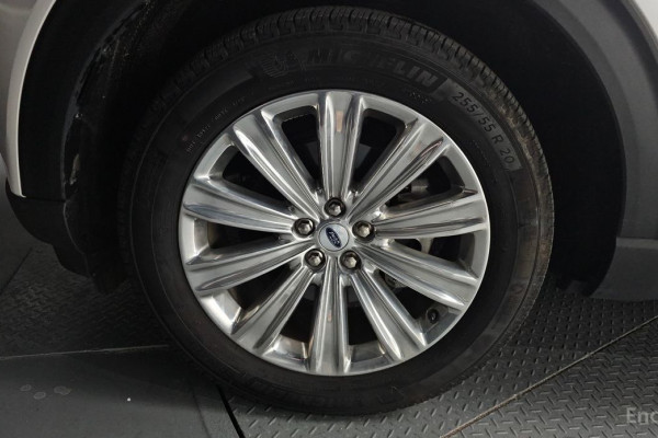 2023 Ford Explorer с пробегом 18 880 км