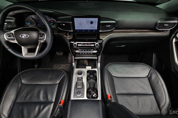 2023 Ford Explorer с пробегом 18 880 км