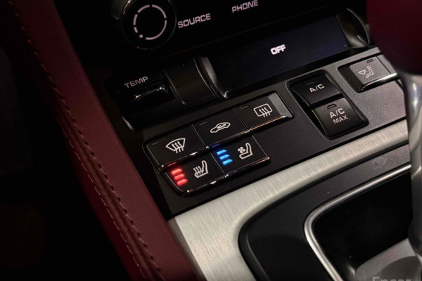 2022 Porsche Boxster с пробегом 9 700 км