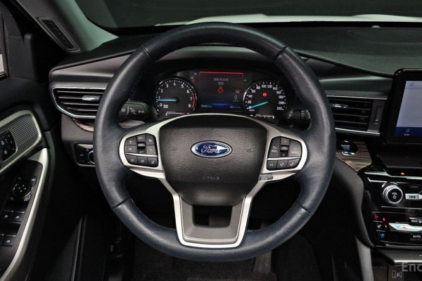 2023 Ford Explorer с пробегом 18 880 км