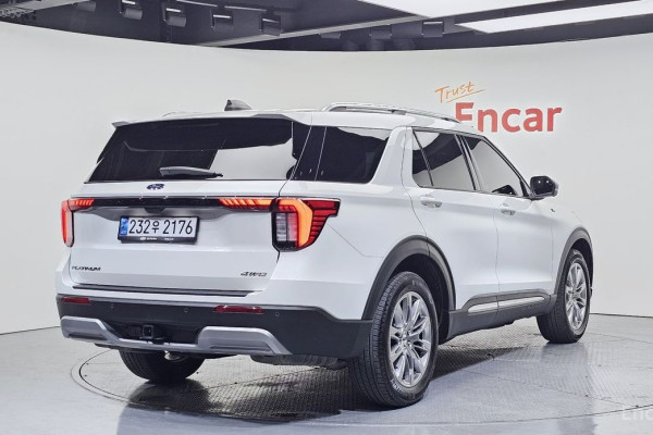2025 Ford Explorer с пробегом 17 952 км