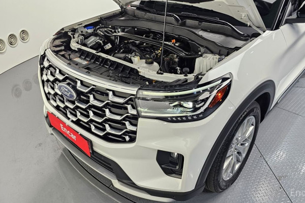 2025 Ford Explorer с пробегом 17 952 км